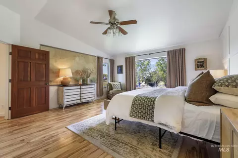Bedroom - 2831 9th Ave E, Twin Falls, ID 83301 photo 5 of 6