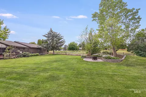 Exterior - 2831 9th Ave E, Twin Falls, ID 83301 photo 6 of 8