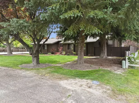 Exterior - 2831 9th Ave E, Twin Falls, ID 83301 photo 3 of 8