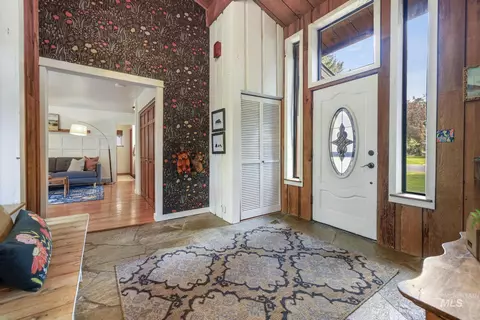Entry Way - 2831 9th Ave E, Twin Falls, ID 83301 photo 3 of 5