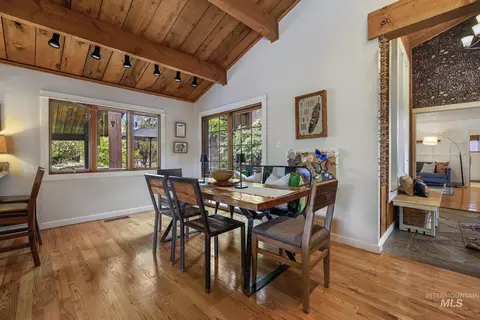 Dining - 2831 9th Ave E, Twin Falls, ID 83301 photo 2 of 3