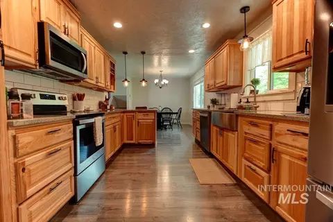 Kitchen - 2992 9th Ave E, Twin Falls, ID 83301 photo 2 of 3