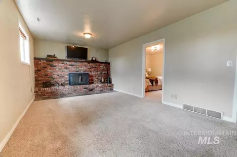 Living - 2992 9th Ave E, Twin Falls, ID 83301 photo 1 of 1