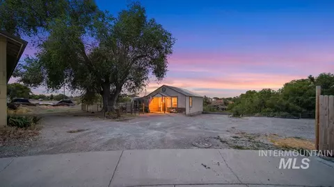 645 5th Ave W, Twin Falls, ID 83301