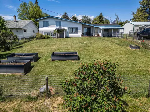 Exterior - 305 Walnut St, Nezperce, ID 83543 photo 3 of 3
