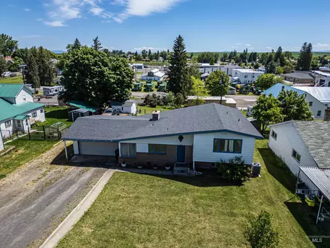 View/Area - 305 Walnut St, Nezperce, ID 83543 photo 3 of 4