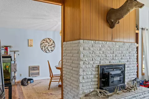 Entry Way - 305 Walnut St, Nezperce, ID 83543 photo 1 of 2