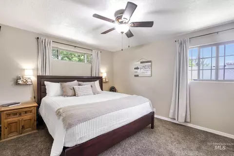 Bedroom - 2139 Hillcrest Ln, Twin Falls, ID 83301 photo 2 of 3