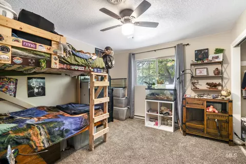 Bedroom - 2139 Hillcrest Ln, Twin Falls, ID 83301 photo 1 of 3