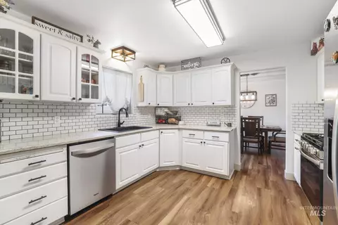 Kitchen - 2139 Hillcrest Ln, Twin Falls, ID 83301 photo 2 of 2
