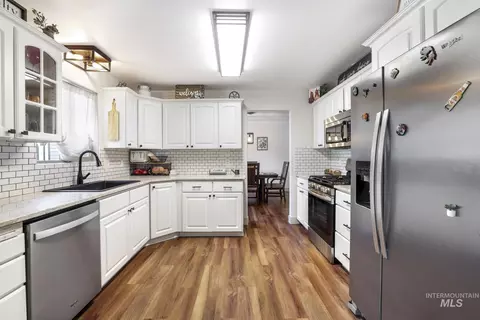 Kitchen - 2139 Hillcrest Ln, Twin Falls, ID 83301 photo 1 of 2