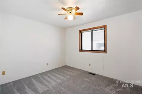 Bedroom - 14961 Eagle Dr, Caldwell, ID 83607 photo 5 of 5
