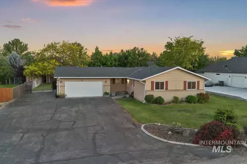 14961 Eagle Dr, Caldwell, ID 83607