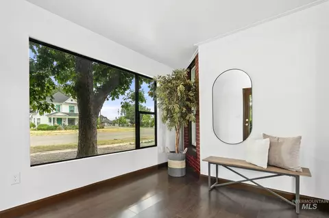 Entry Way - 1122 1st Ave S, Payette, ID 83661 photo 4 of 11