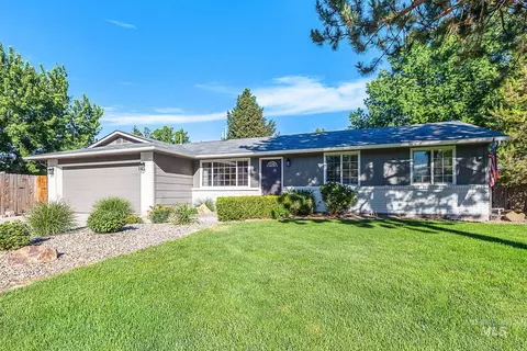 371 S Harlan Pl, Eagle, ID 83616