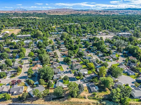 View/Area - 371 S Harlan Pl, Eagle, ID 83616 photo 4 of 7