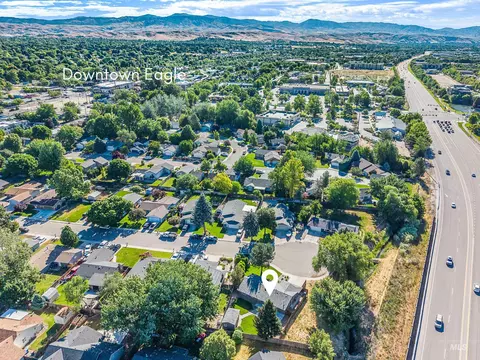 View/Area - 371 S Harlan Pl, Eagle, ID 83616 photo 6 of 7
