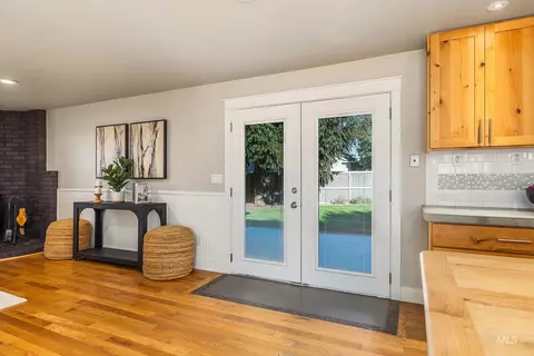 Entry Way - 371 S Harlan Pl, Eagle, ID 83616 photo 4 of 4