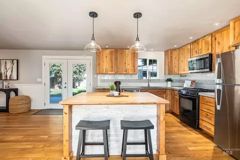 Kitchen - 371 S Harlan Pl, Eagle, ID 83616 photo 1 of 7