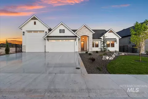 6898 E Chicken Hawk Loop, Nampa, ID 83686