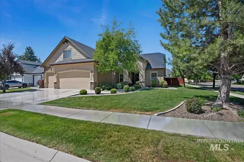 1112 E Kaibab Trail Dr, Meridian, ID 83646