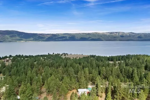 View/Area - 1496 Pine Rdg, Cascade, ID 83611 photo 1 of 2
