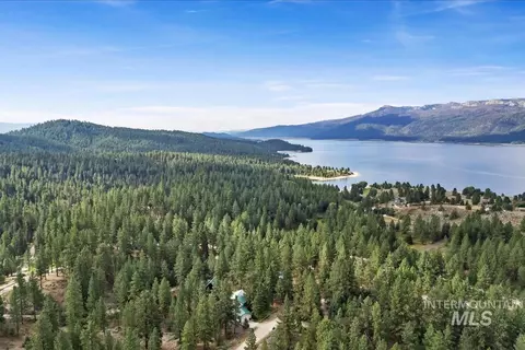 View/Area - 1496 Pine Rdg, Cascade, ID 83611 photo 2 of 2