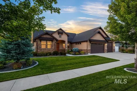 9254 W Sparks Lake Dr, Boise, ID 83714
