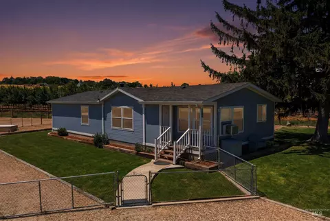 12397 Lake Shore Dr, Nampa, ID 83686