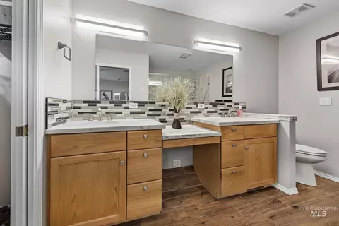 Bath - 23193 Forest Hills Loop, Caldwell, ID 83607 photo 1 of 4