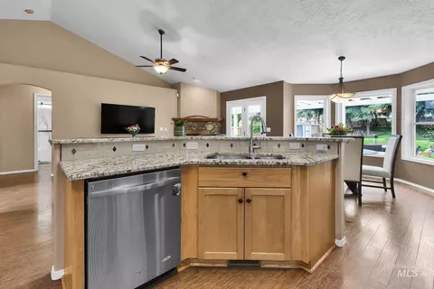 Kitchen - 23193 Forest Hills Loop, Caldwell, ID 83607 photo 4 of 4