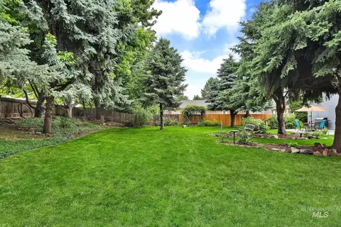 Exterior - 23193 Forest Hills Loop, Caldwell, ID 83607 photo 9 of 16