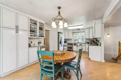 Dining - 1925 Glenway, Fruitland, ID 83619 photo 2 of 3