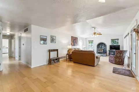 Entry Way - 1925 Glenway, Fruitland, ID 83619 photo 1 of 1