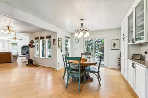 Dining - 1925 Glenway, Fruitland, ID 83619 photo 3 of 3