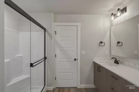 Bath - 7300 W Trumbull Ct, Eagle, ID 83616 photo 4 of 4
