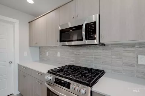 Kitchen - 7300 W Trumbull Ct, Eagle, ID 83616 photo 4 of 4