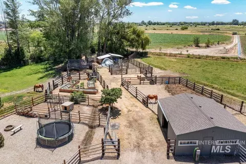 Exterior - 7345 Silver Bullet Ln, Star, ID 83669 photo 2 of 26