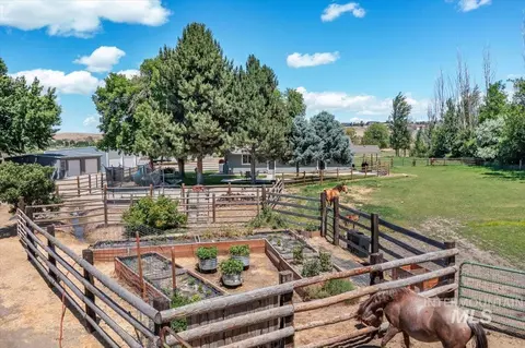 Exterior - 7345 Silver Bullet Ln, Star, ID 83669 photo 3 of 26