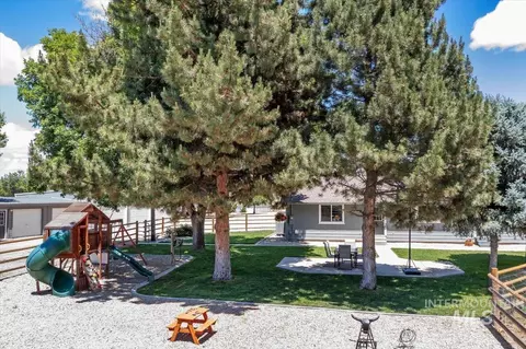 Exterior - 7345 Silver Bullet Ln, Star, ID 83669 photo 6 of 26