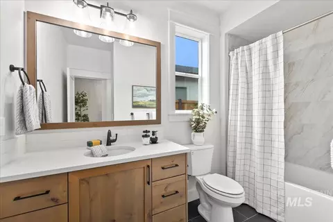 Bath - 6480 W Sollas Ct, Eagle, ID 83616 photo 7 of 7