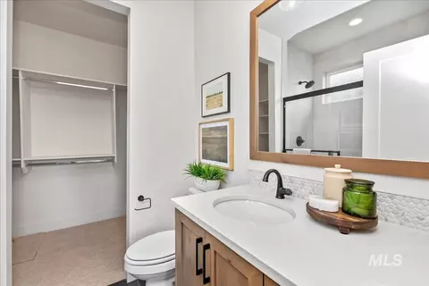 Bath - 6480 W Sollas Ct, Eagle, ID 83616 photo 6 of 7
