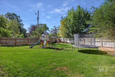 Exterior - 1726 Borah Ave, Twin Falls, ID 83301 photo 9 of 11