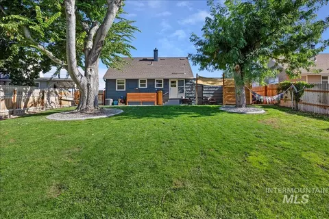 Exterior - 1726 Borah Ave, Twin Falls, ID 83301 photo 7 of 11