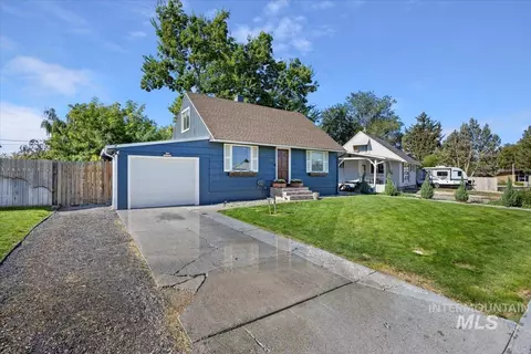 Exterior - 1726 Borah Ave, Twin Falls, ID 83301 photo 4 of 11