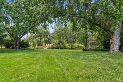 Exterior - 359 N Rene Pl, Eagle, ID 83616 photo 3 of 13