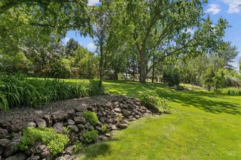 Exterior - 359 N Rene Pl, Eagle, ID 83616 photo 4 of 13