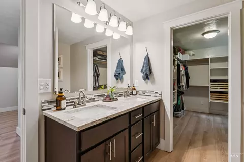 Bath - 359 N Rene Pl, Eagle, ID 83616 photo 2 of 4