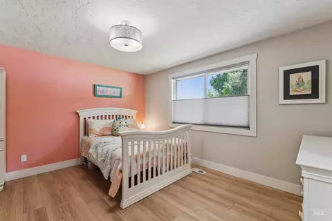 Bedroom - 359 N Rene Pl, Eagle, ID 83616 photo 6 of 7