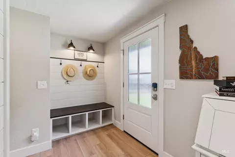 Entry Way - 359 N Rene Pl, Eagle, ID 83616 photo 2 of 3